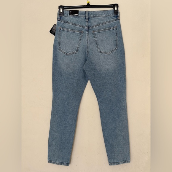 Fashion Nova Light Blue Jeans - Picture 10 of 10
